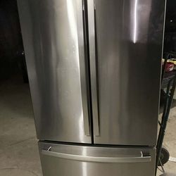 Ge refrigerator like new