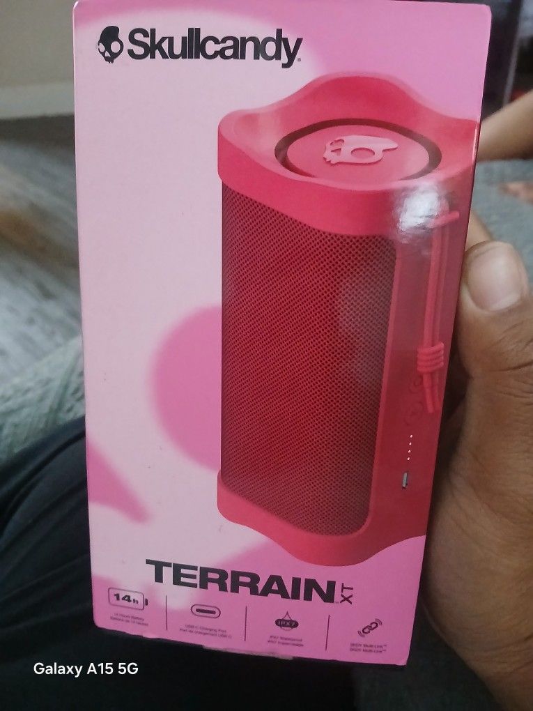 Skullcandy Terrain XL Waterproof Portable Bluetooth Speaker (Pink)