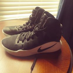 Nike Hyperdunks Size 7.5