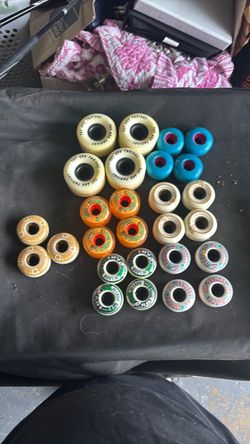 Skate board wheels