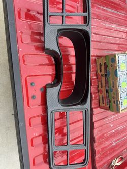 Chevy Suburban Carbon Fiber Cover