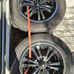 Rines 20 llantas en muy buen estado 275 55 r20 en 170 dolares