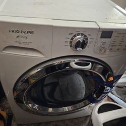 Frigidaire Affinity Washer