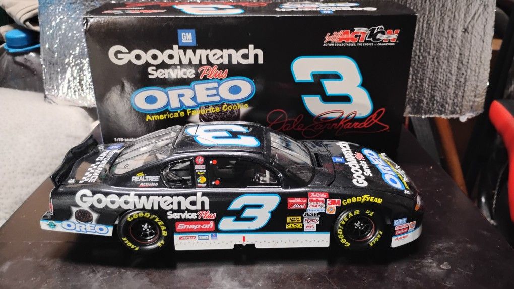 1st Made 2001 Dale Earnhardt #3 Oreo / GM Goodwrench Service Plus 1:18 Scale Stock Car