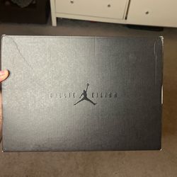 bille Ellish jordan. 1