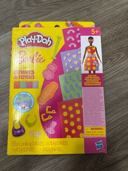 Play-Doh Barbie Flowers & Florals Fashion Set