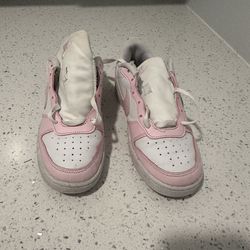 Girls Nikes