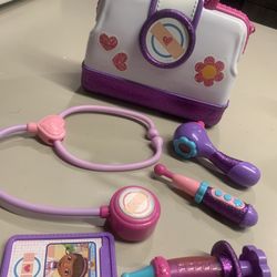 Doc mcstuffins doctor Bag With Accessories