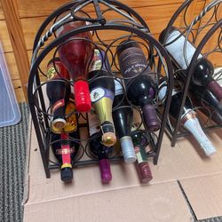2 Wine Holders 