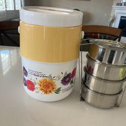 A  Brand NewHot Lunch Box With  4 Steel  Containers Inside 