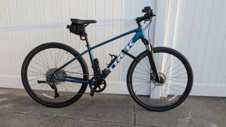2022 Trek Dual Sport 3 (Gen 4) - Size Small / Like New Pristine Condition
