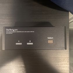 Star Tech 2 Port Dual DisplayPort KVM Switch