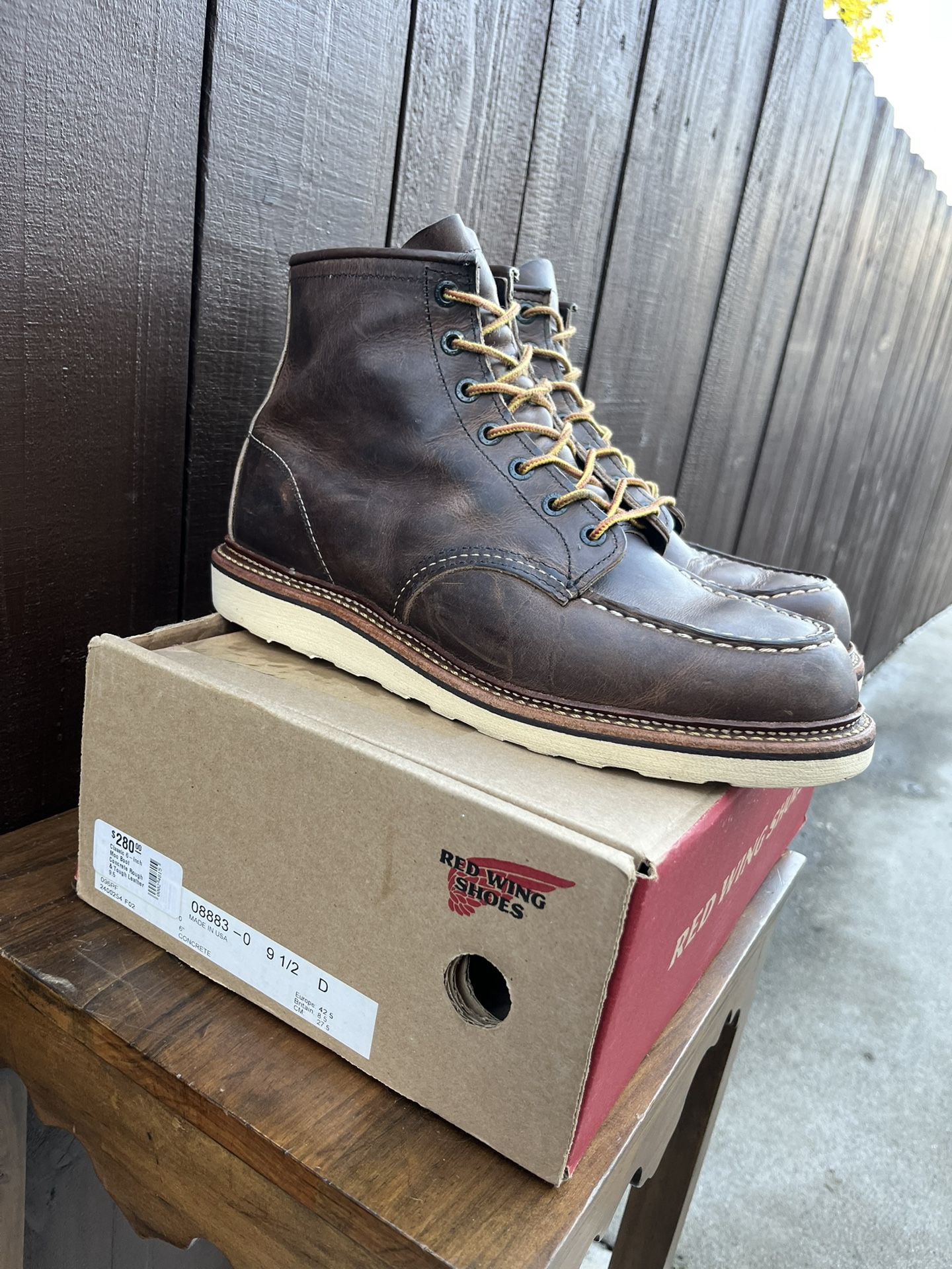 Red Wing 8883 Concrete Rough Tough Size 9.5D