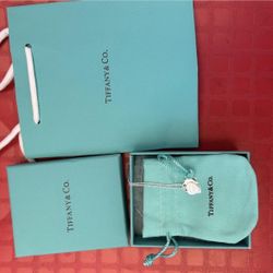 Tiffany & Co. Double Heart Tag Pendant Necklace (Sterling Silver)