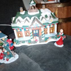 4 Christmas House $40! Knott's And Mervvns Vintage