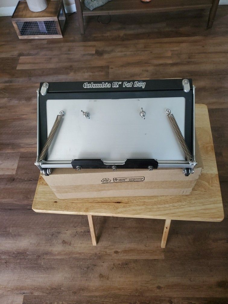 12 " Columbia Box