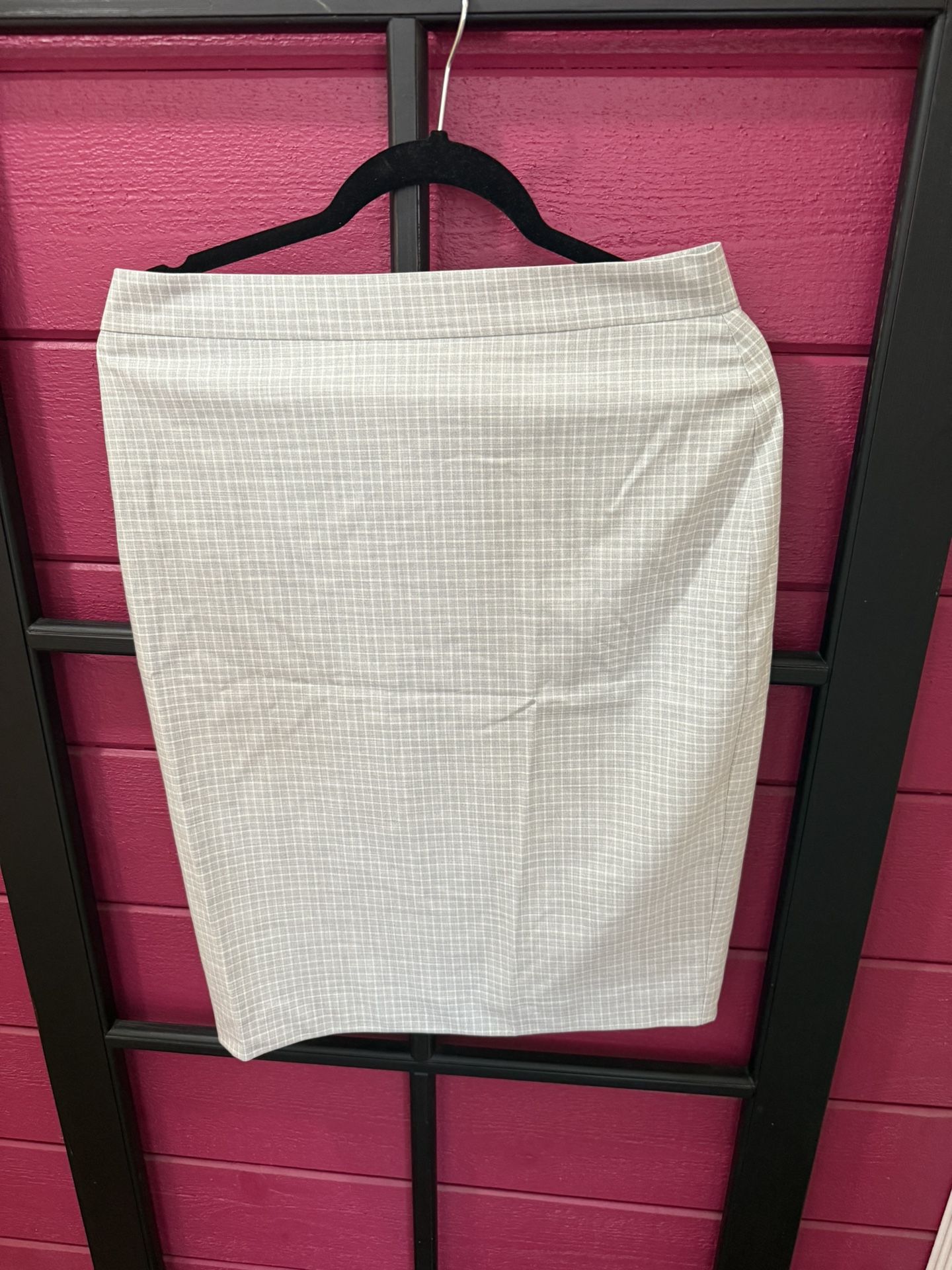 Gorgeous Checkered Pencil Lined Women Skirt Size 8