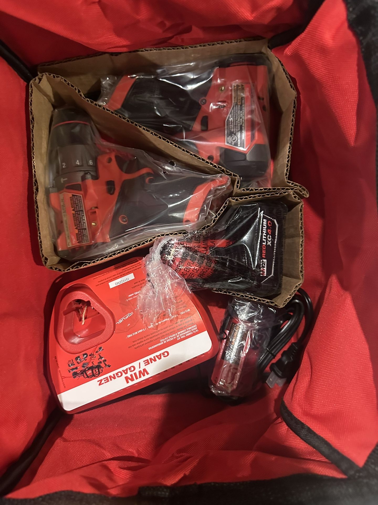 Milwaukee M12 FUEL 12-Volt Lithium-lon Brushless Cordless Hammer Drill and Impact Driver Combo Kit w/2 Batteries, charger and Bag