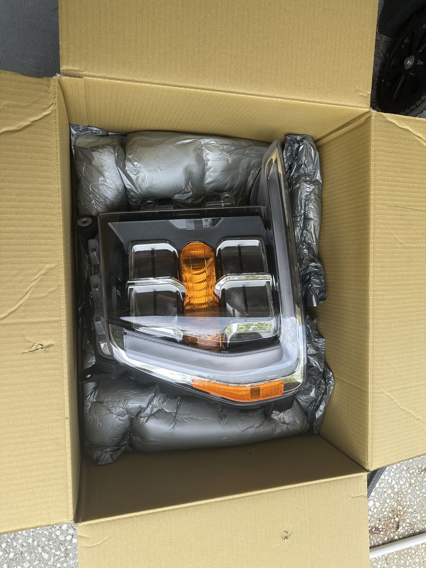 Headlight (left) 2022 For F-150 ALL TABS INTACT