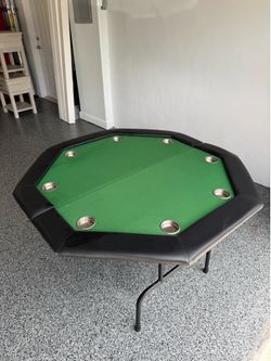 Poker table