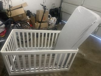 Convertible Crib w Mattress