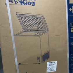 NEW Arctic King Deep Freezer  7 Cu