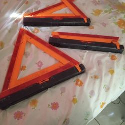 Roadside Collapsible Emergency Markers