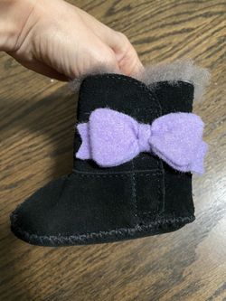 Baby girl UGG shoes size 0/1