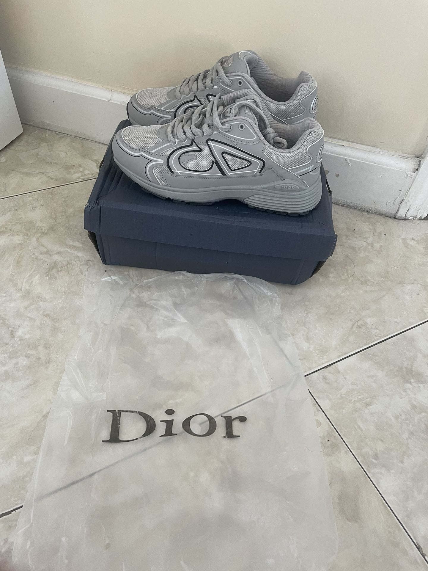 Dior B30