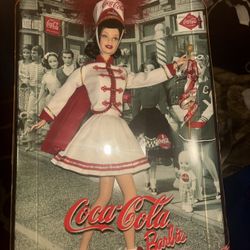 Coca Cola Barbie’s NIB