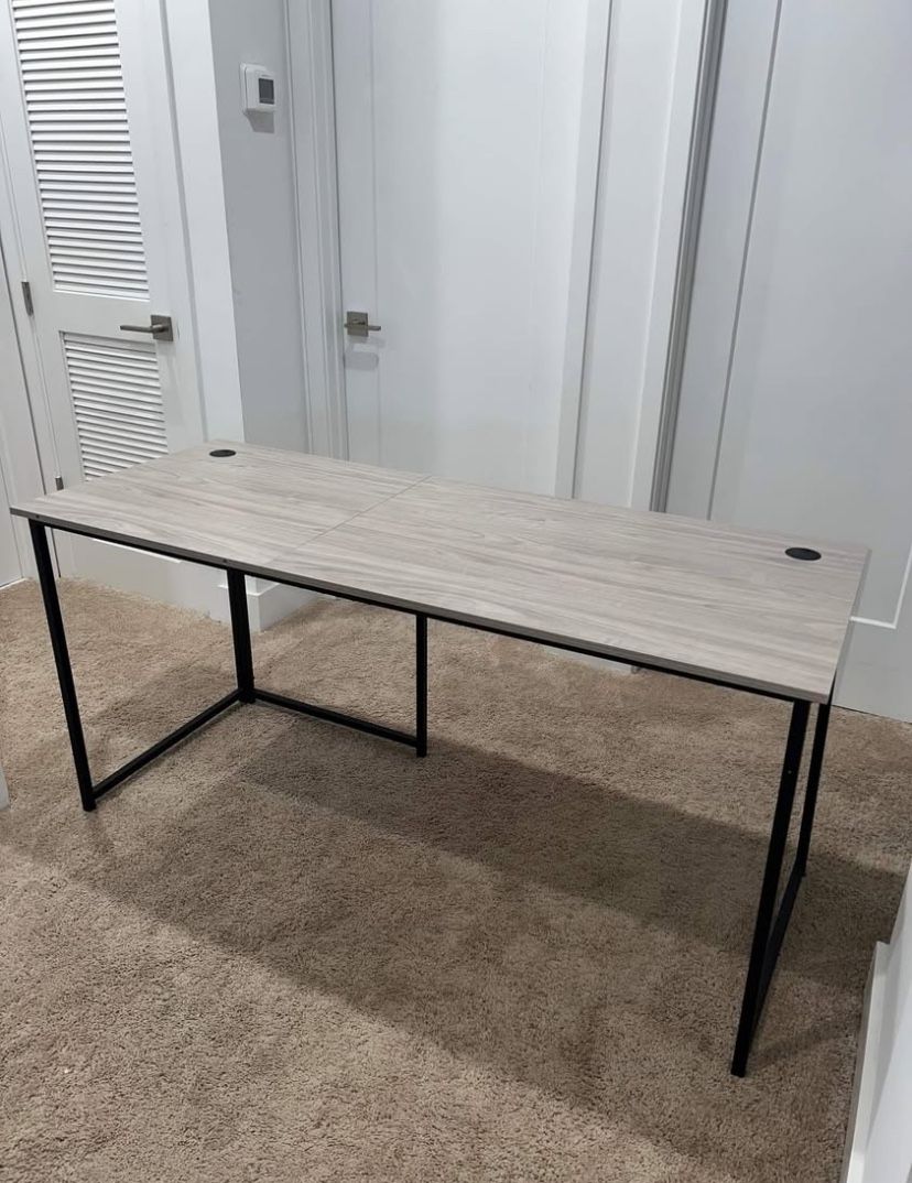Desk | Table