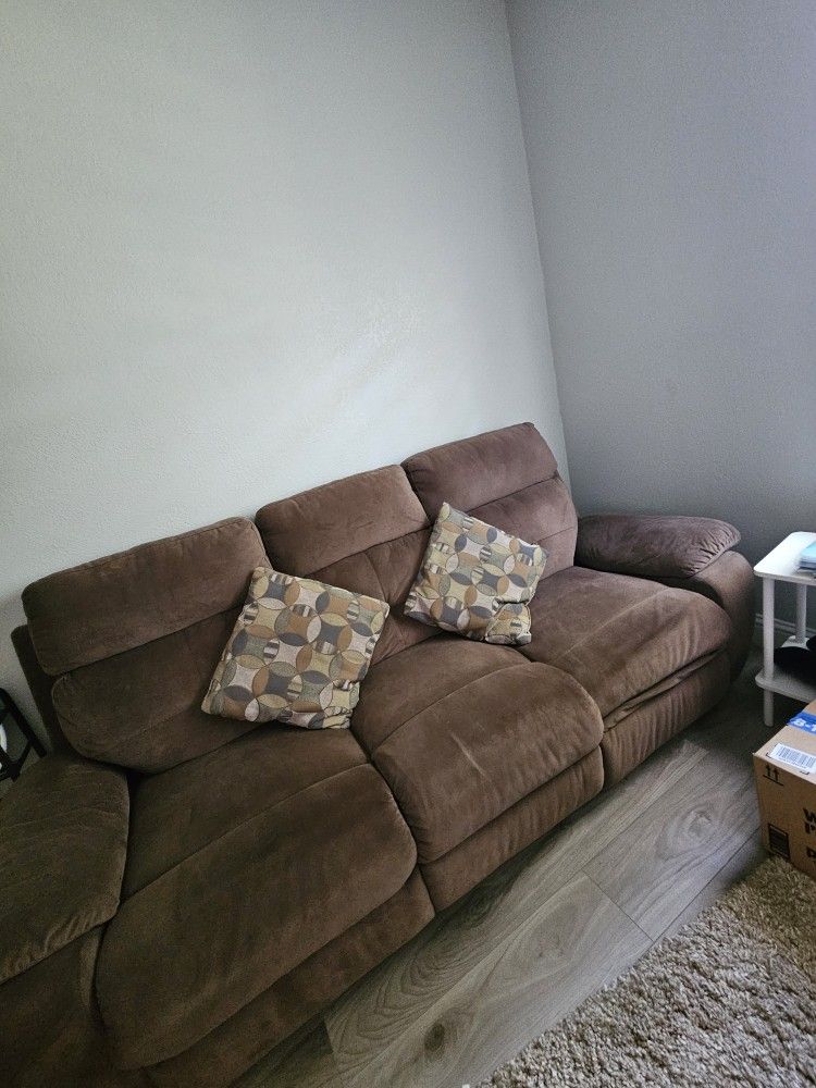 Couches Set