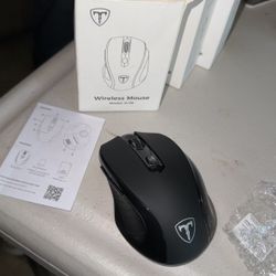 Black Wireless Mouse 