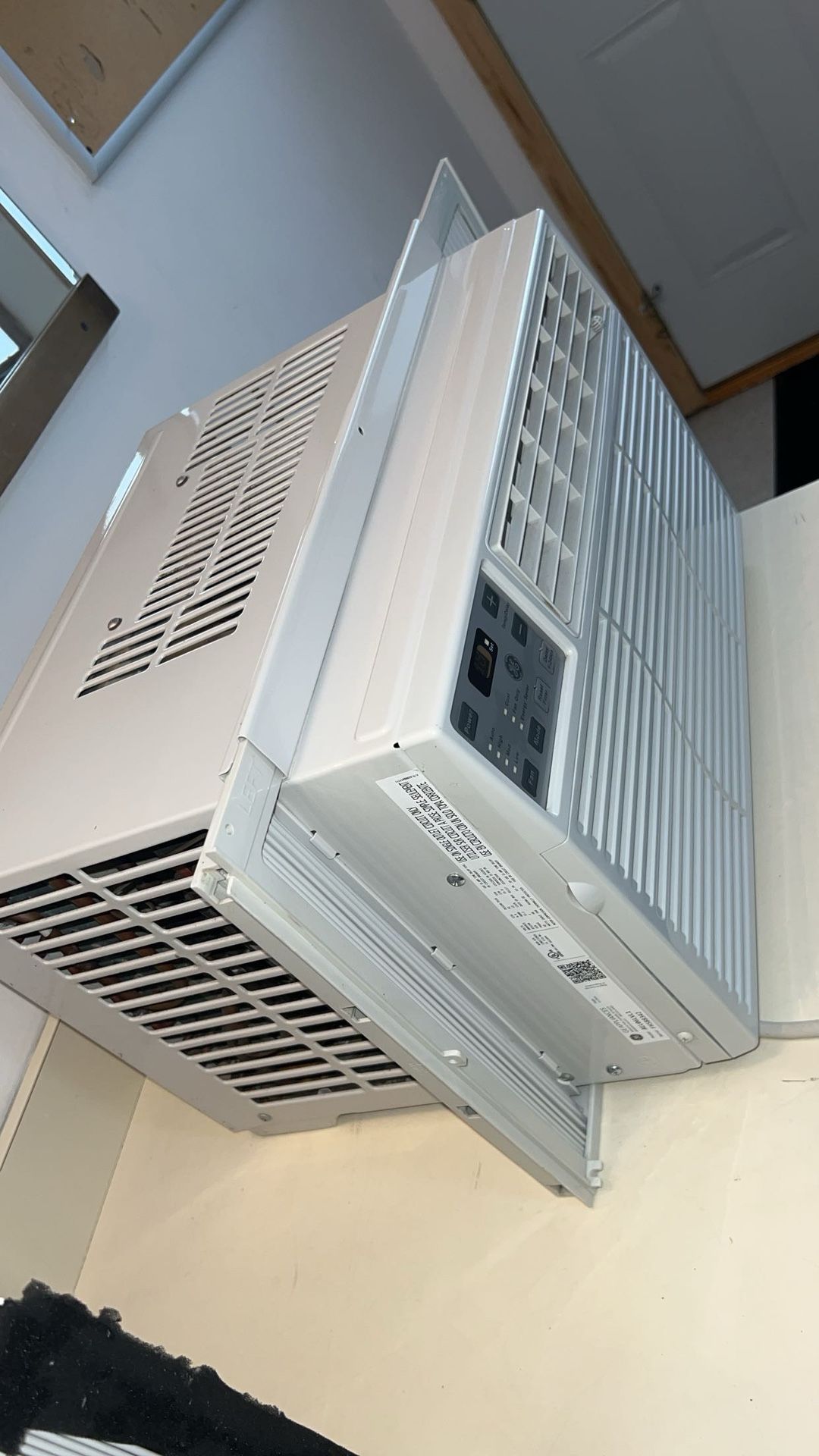 GE Ac Unit Great Condition 6050 Btu Like New