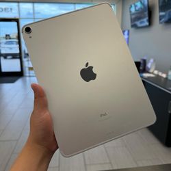 iPad Pro 1st Gen | Like New| No Scratches 