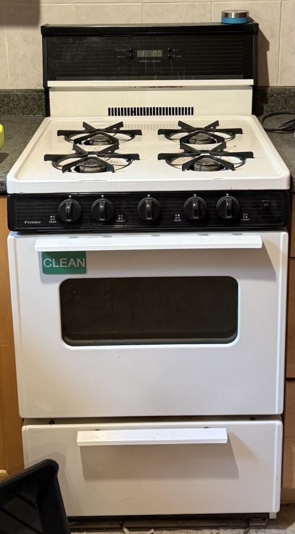 Premier 24” Gas Stove – Works Great