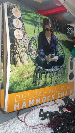 Hanging hammock