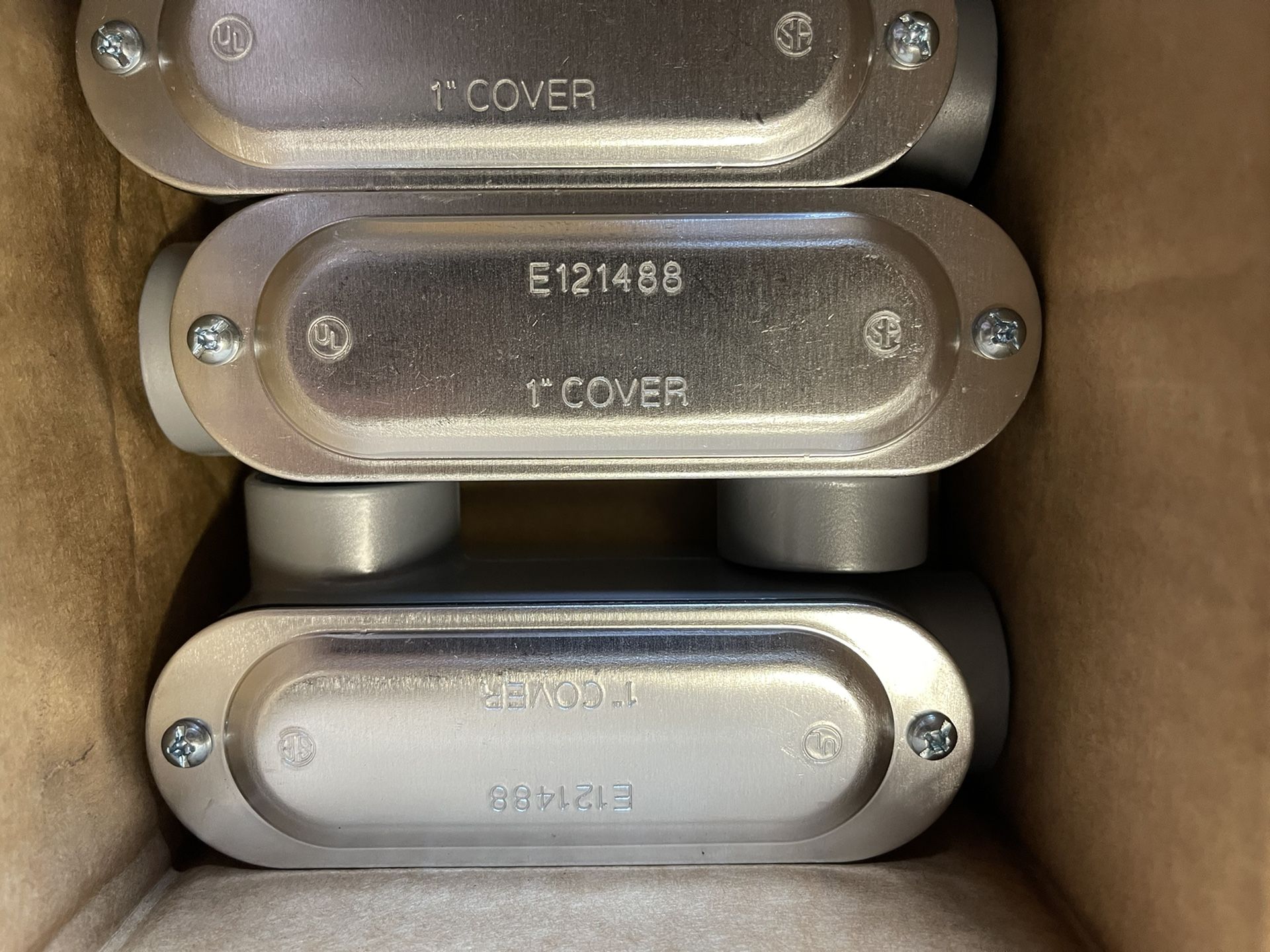 THREADED CONDUIT BODY WICOVER & GASKET- TYPE LL FOR RIGID CONDUIT & IMC ALUMINUM DIE CAST