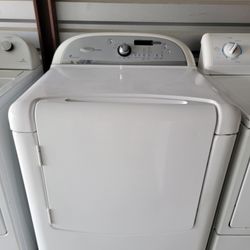 Top Of The Line!!! Super Nice!!! Whirlpool Cabrio Gas Dryer!!! Huge 7.6 Cubic Ft. Capacity!!! Extra Large Drum!!! Must See To Appreciate!!!