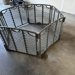 Evenflo Kids/Peta Play Area