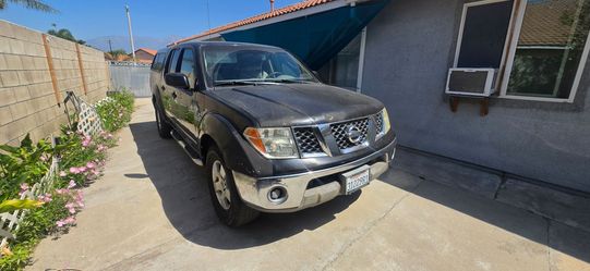2008 Nissan Frontier Crew Cab sE salvage