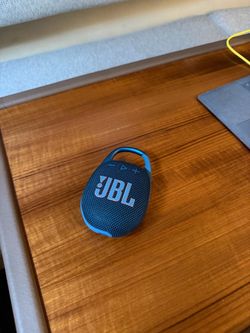 JBL Clip 5