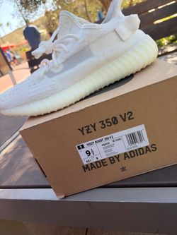 Yeezy Boost 350 V2  (authentic)