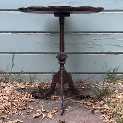 ANTIQUE VINTAGE Grand Rapids Imperial Furniture Tilt Top Wood Wooden Pie Crust Pedestal Side Table