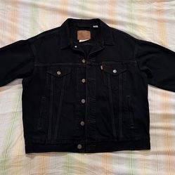 Like New Levi’s Premium Big E Black Denim Jean Trucker Jacket Men’s Hip Baggy Short Size Small