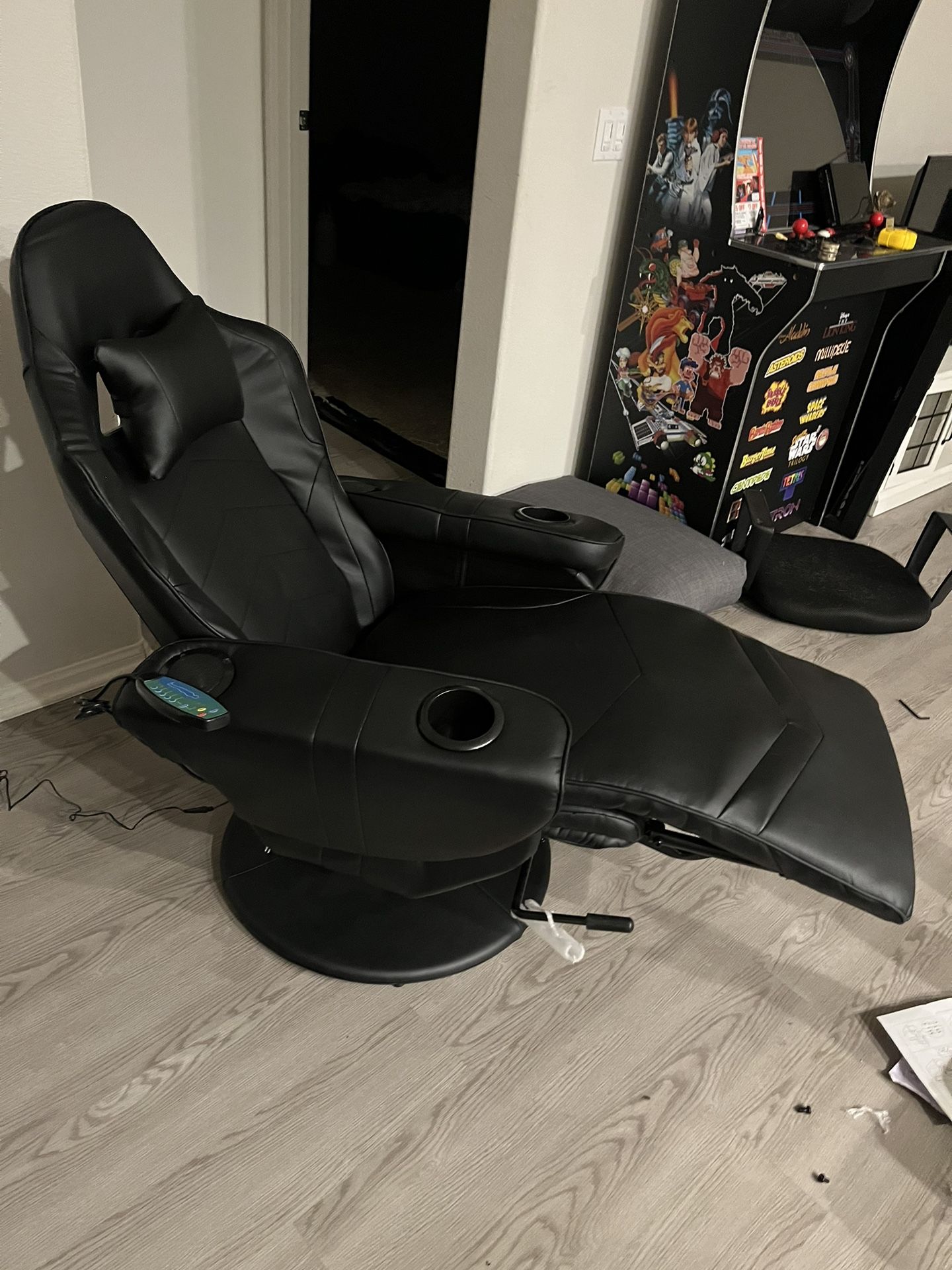 Reclining Massage Chair w Heat