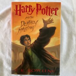 Harry Potter And The Deathly Hallows - First American Edition - Excellent Condition Book / Collectible 