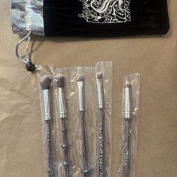 Storybook Cosmetic 5pc Harry Potter wand makeup brushes set -NEW!  