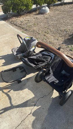Nuna baby carrier stroller set