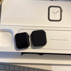 40mm Apple Watch Series 4